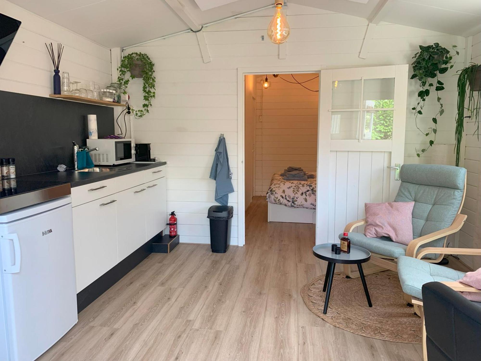 Tiny House Tussen De Grachten Sneek Exterior foto